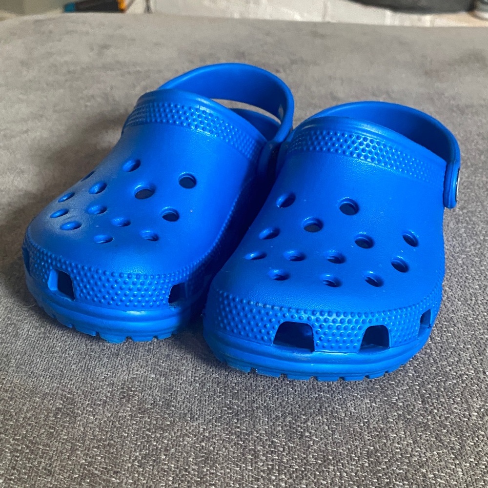 CROCS Kids Bright Blue Sandals